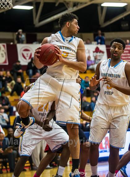 Thumbnail 1 in Huntington St. Joseph Prep vs. Prime Prep (Spalding Hoophall Classic) photogallery.