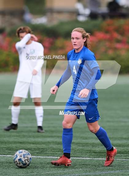 Thumbnail 2 in Edison vs. Santa Margarita (Hawks Invitational) photogallery.