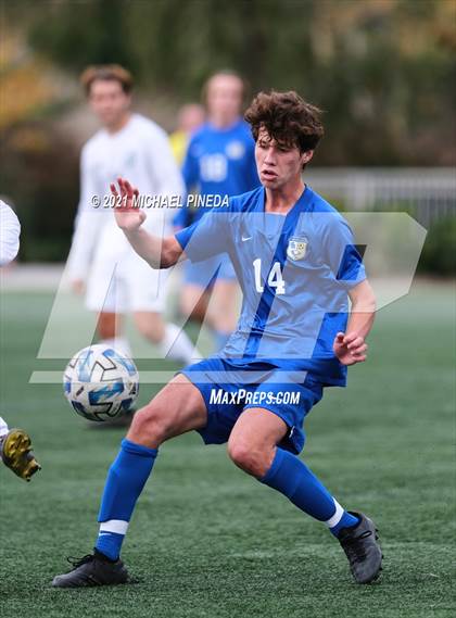 Thumbnail 2 in Edison vs. Santa Margarita (Hawks Invitational) photogallery.