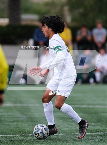 Thumbnail 2 in Edison vs. Santa Margarita (Hawks Invitational) photogallery.