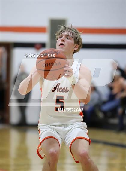 Thumbnail 3 in Fairfield Union @ Amanda-Clearcreek photogallery.