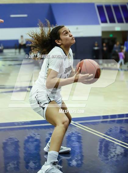 Thumbnail 1 in Sierra vs Mission Hills photogallery.