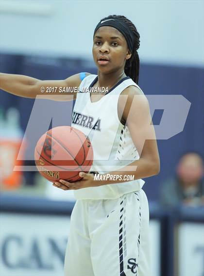 Thumbnail 2 in Sierra vs Mission Hills photogallery.