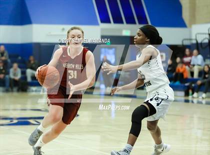 Thumbnail 2 in Sierra vs Mission Hills photogallery.