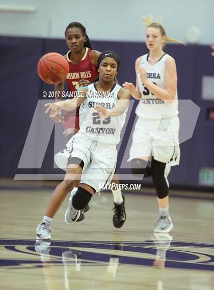 Thumbnail 2 in Sierra vs Mission Hills photogallery.