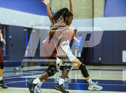 Thumbnail 3 in Sierra vs Mission Hills photogallery.