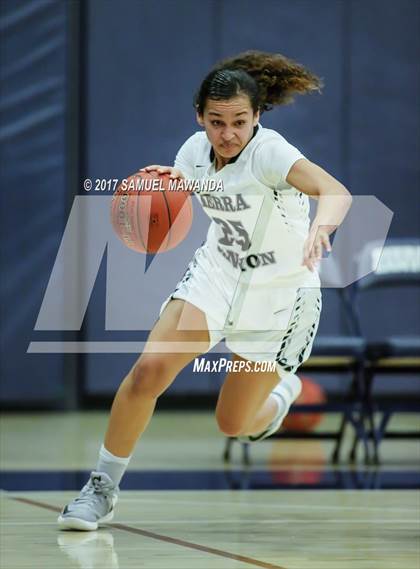 Thumbnail 1 in Sierra vs Mission Hills photogallery.