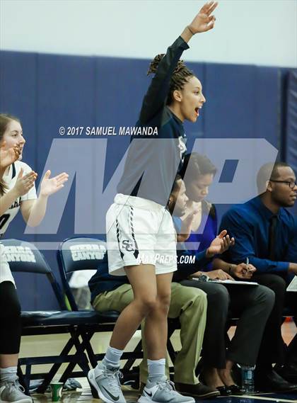 Thumbnail 3 in Sierra vs Mission Hills photogallery.