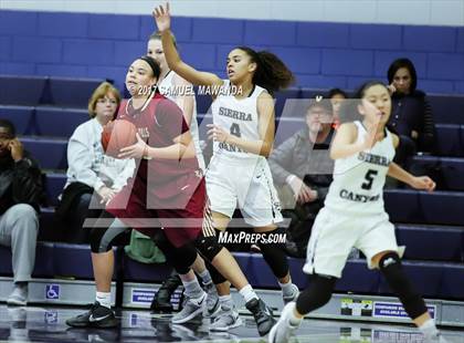 Thumbnail 2 in Sierra vs Mission Hills photogallery.