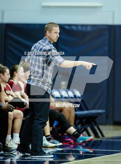 Thumbnail 1 in Sierra vs Mission Hills photogallery.