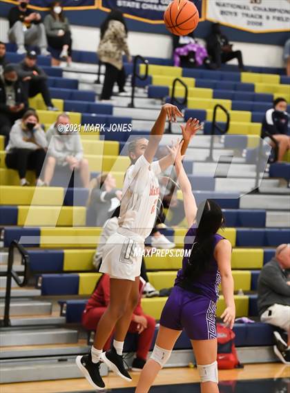 Thumbnail 2 in McDonogh vs. Valley Vista (Nike Tournament of Champions) photogallery.