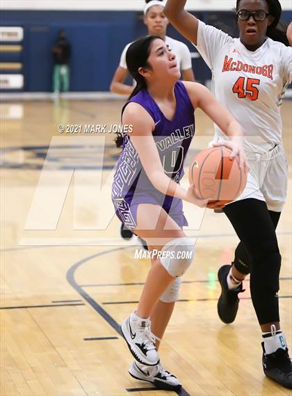 Thumbnail 1 in McDonogh vs. Valley Vista (Nike Tournament of Champions) photogallery.