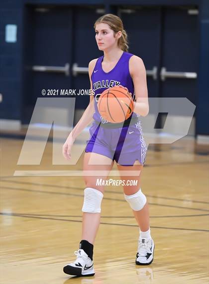 Thumbnail 2 in McDonogh vs. Valley Vista (Nike Tournament of Champions) photogallery.