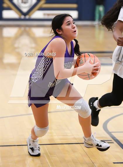 Thumbnail 2 in McDonogh vs. Valley Vista (Nike Tournament of Champions) photogallery.