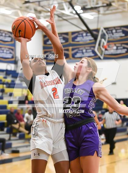 Thumbnail 2 in McDonogh vs. Valley Vista (Nike Tournament of Champions) photogallery.