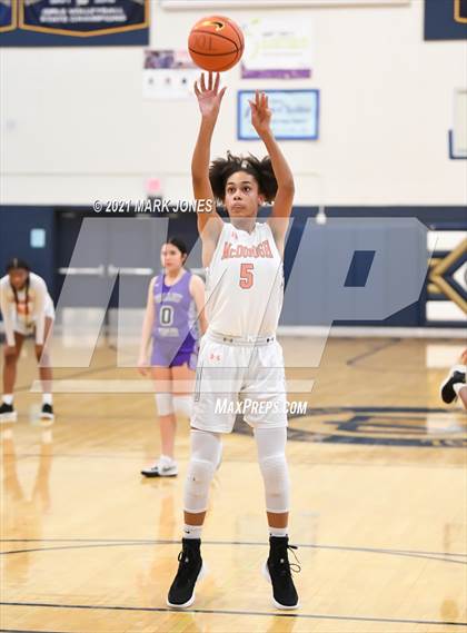 Thumbnail 2 in McDonogh vs. Valley Vista (Nike Tournament of Champions) photogallery.