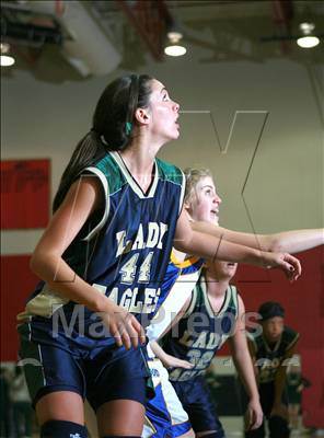 Thumbnail 1 in Independence vs. Brentwood (3A District 11 League - Semi-Final) photogallery.