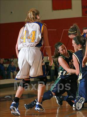 Thumbnail 1 in Independence vs. Brentwood (3A District 11 League - Semi-Final) photogallery.