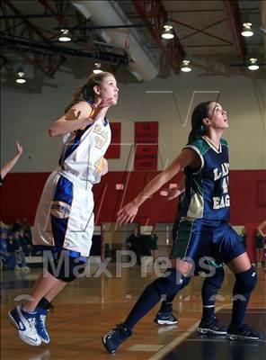Thumbnail 2 in Independence vs. Brentwood (3A District 11 League - Semi-Final) photogallery.