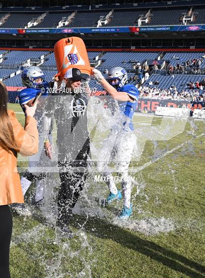 Thumbnail 2 in Loveland @ Broomfield (CHSAA 4A State Final) photogallery.