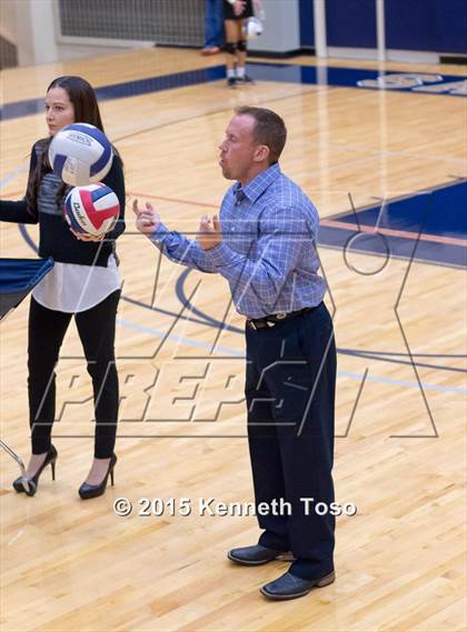 Thumbnail 3 in Brennan vs. Reagan (UIL 6A Area Final) photogallery.