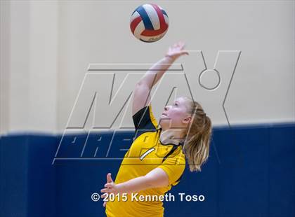 Thumbnail 1 in Brennan vs. Reagan (UIL 6A Area Final) photogallery.