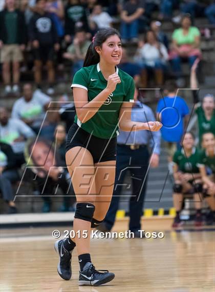 Thumbnail 1 in Brennan vs. Reagan (UIL 6A Area Final) photogallery.