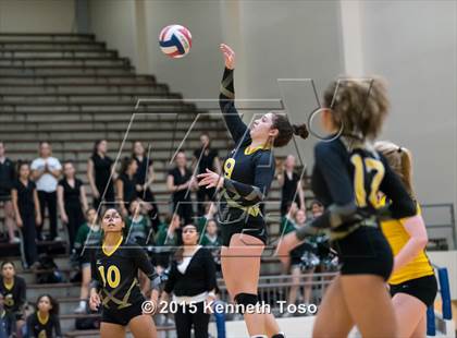 Thumbnail 2 in Brennan vs. Reagan (UIL 6A Area Final) photogallery.