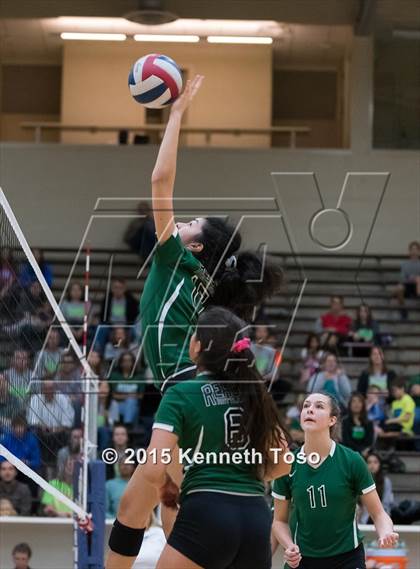 Thumbnail 3 in Brennan vs. Reagan (UIL 6A Area Final) photogallery.