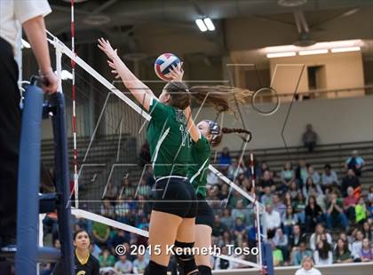 Thumbnail 2 in Brennan vs. Reagan (UIL 6A Area Final) photogallery.