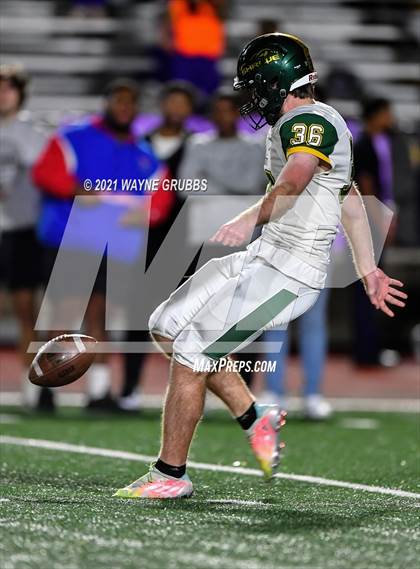 Thumbnail 1 in Captain Shreve @ Byrd photogallery.