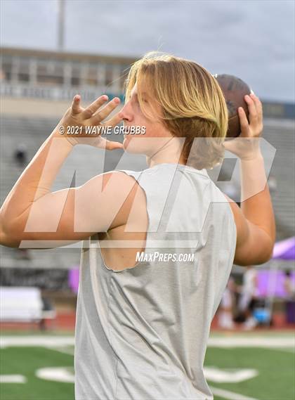 Thumbnail 1 in Captain Shreve @ Byrd photogallery.