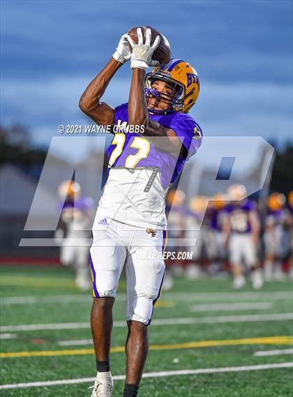 Thumbnail 2 in Captain Shreve @ Byrd photogallery.