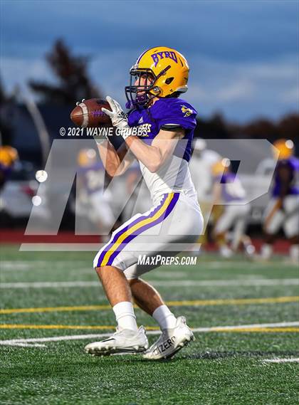 Thumbnail 2 in Captain Shreve @ Byrd photogallery.
