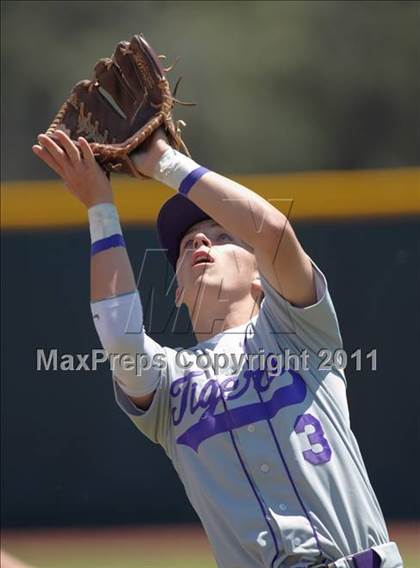 Thumbnail 2 in East Nicolaus vs. Portola (CIF NS D4 Final) photogallery.