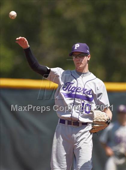 Thumbnail 2 in East Nicolaus vs. Portola (CIF NS D4 Final) photogallery.