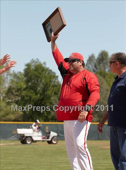 Thumbnail 3 in East Nicolaus vs. Portola (CIF NS D4 Final) photogallery.