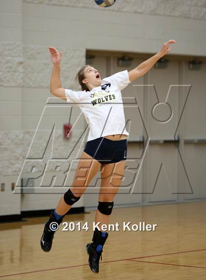 Thumbnail 1 in Clarkston vs. Salem photogallery.