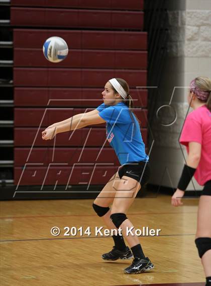 Thumbnail 1 in Clarkston vs. Salem photogallery.