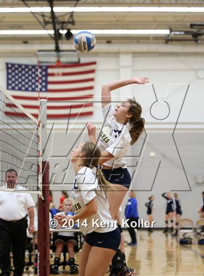 Thumbnail 3 in Clarkston vs. Salem photogallery.