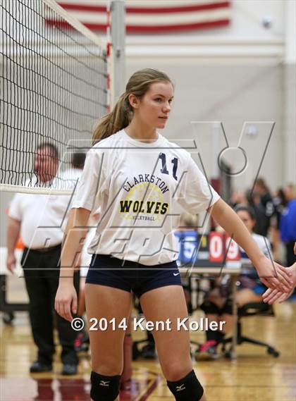 Thumbnail 2 in Clarkston vs. Salem photogallery.