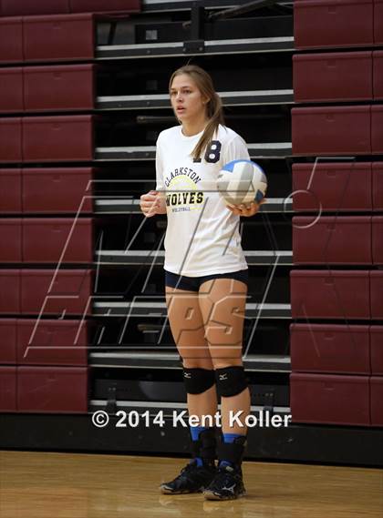 Thumbnail 1 in Clarkston vs. Salem photogallery.