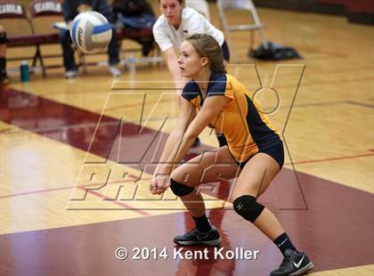 Thumbnail 1 in Clarkston vs. Salem photogallery.