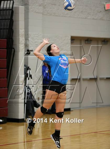 Thumbnail 1 in Clarkston vs. Salem photogallery.