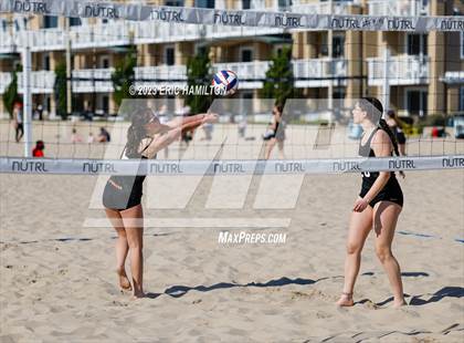 Thumbnail 3 in Beverly Hills@Redondo Union photogallery.