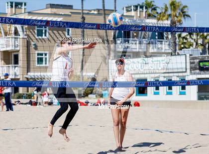 Thumbnail 3 in Beverly Hills@Redondo Union photogallery.