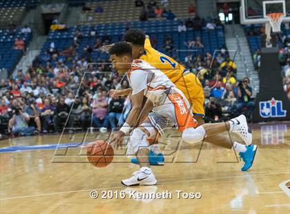 Thumbnail 2 in Lancaster vs. Fort Bend Elkins (UIL 5A Final) photogallery.