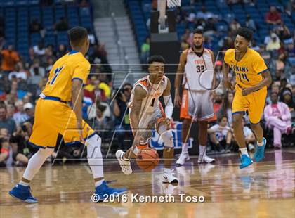 Thumbnail 2 in Lancaster vs. Fort Bend Elkins (UIL 5A Final) photogallery.