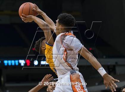 Thumbnail 3 in Lancaster vs. Fort Bend Elkins (UIL 5A Final) photogallery.