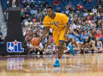 Thumbnail 3 in Lancaster vs. Fort Bend Elkins (UIL 5A Final) photogallery.